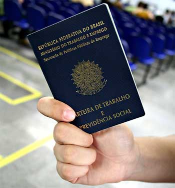 O Paraná está entre os quatro estados que registraram aumento na criação de empregos com carteira assinada no mês de janeiro deste ano.